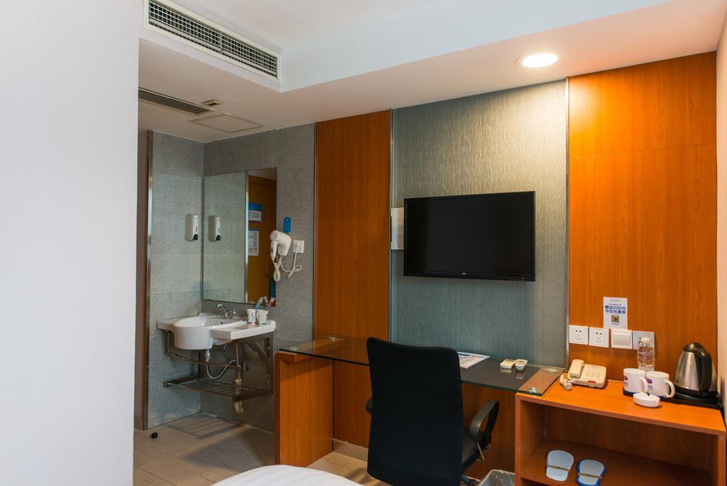 Hanting Express Shanghai South Shanxi Road 上海 外观 照片