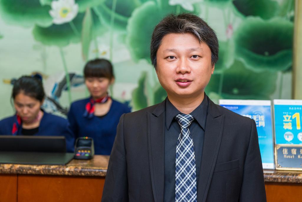 Hanting Express Shanghai South Shanxi Road 上海 外观 照片