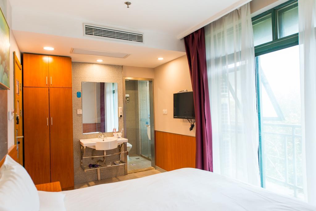 Hanting Express Shanghai South Shanxi Road 上海 外观 照片